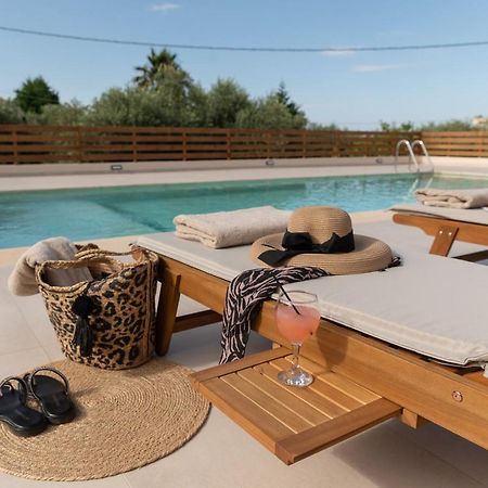 Oliva Verde Residences Galatas  ภายนอก รูปภาพ