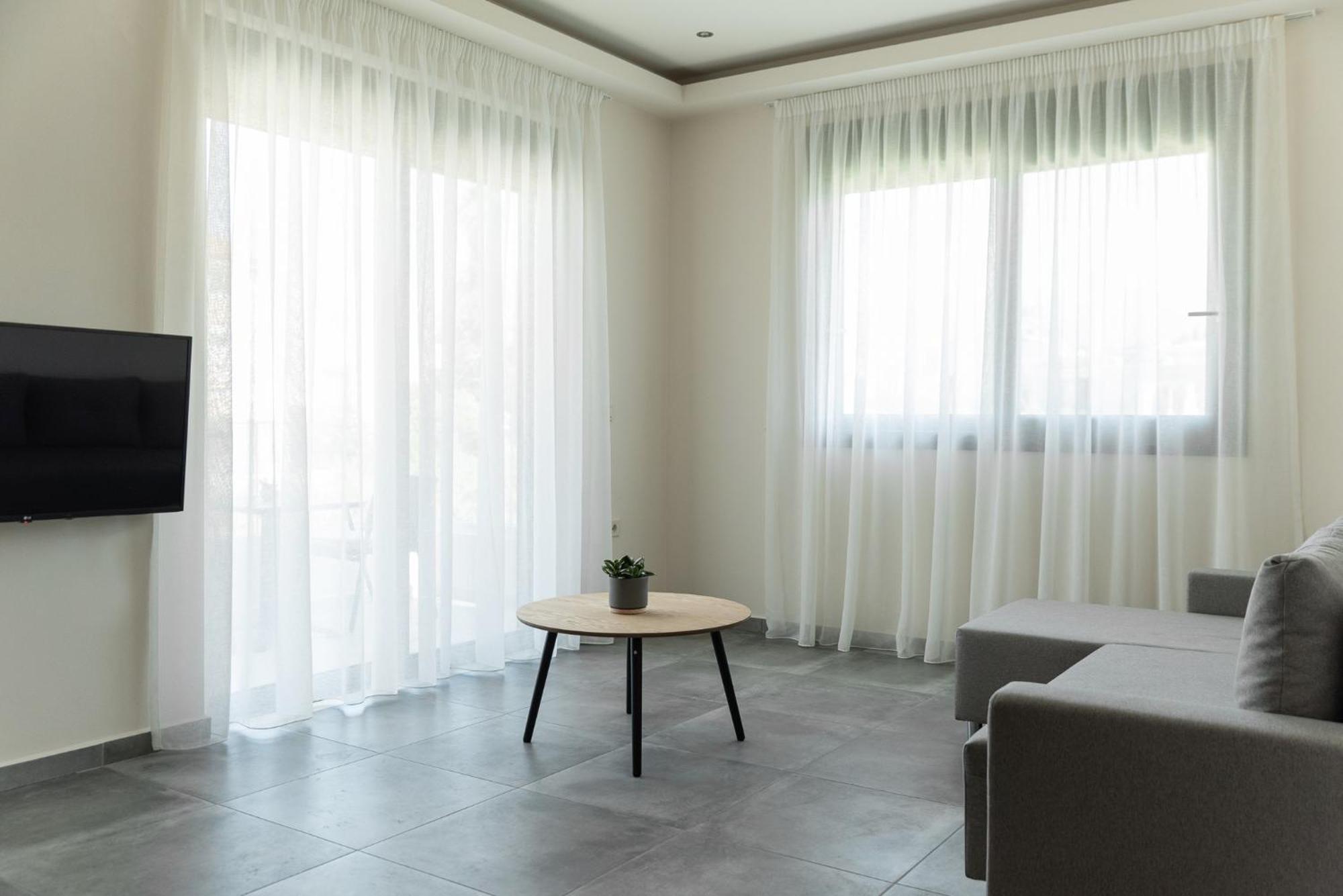 Oliva Verde Residences Galatas  ภายนอก รูปภาพ