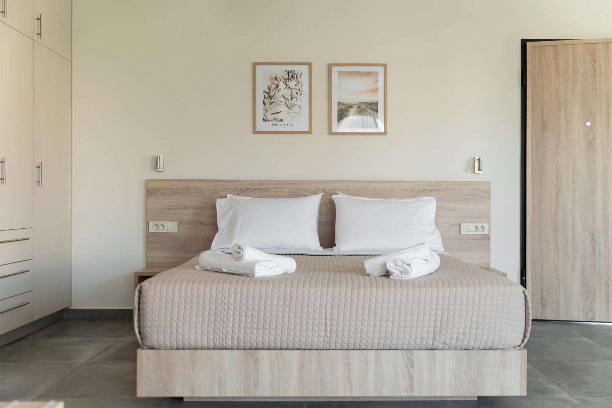 Oliva Verde Residences Galatas  ภายนอก รูปภาพ