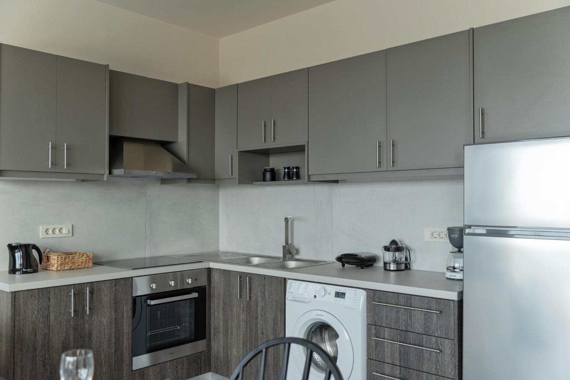 Oliva Verde Residences Galatas  ภายนอก รูปภาพ